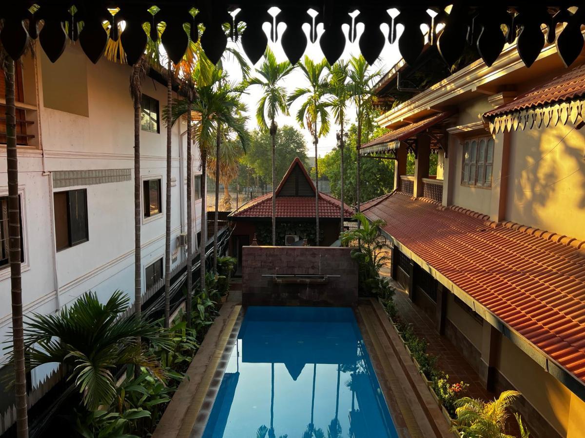 Shining Angkor Apartment Hotel Siem Reap Exteriör bild